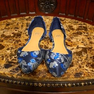 Floral print flats